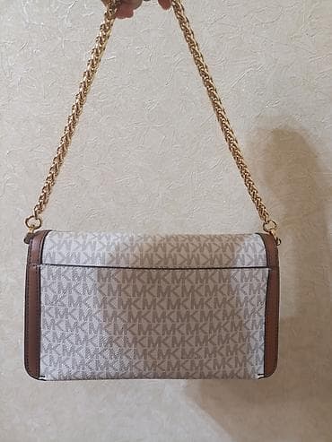 şexsi eşyalar: Michael kors çanta satılır.
originaldı.
2 defe tutulub.
teze kimidi — 2