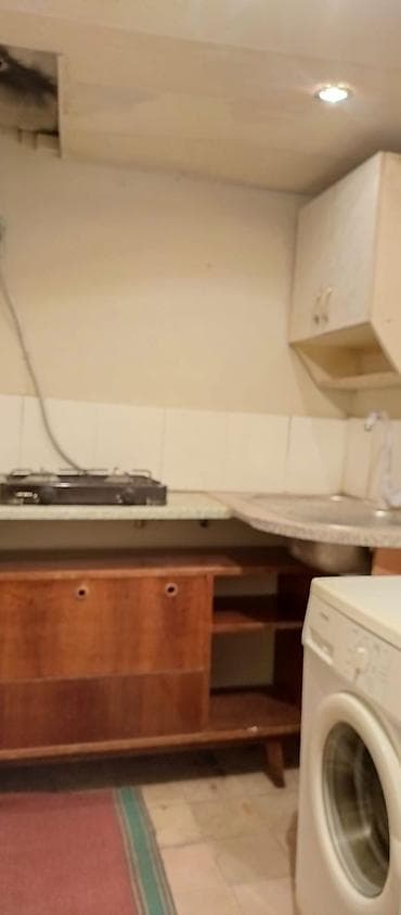 resulzade qesebesi: Kirayə: 1 otaqlı mənzil – 200₼ Rəsulzadə qəsəbəsi. həyət evi - Mətbəx — 2