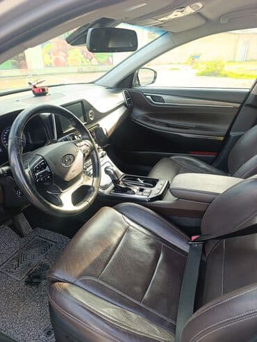qadınlar ucun maşınlar: Hyundai Grandeur sedan - Korpus: Boz rəng, dinamik və axıcı sedan — 4