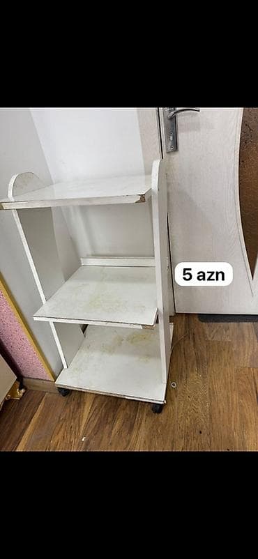 link internet: - Qara rəngli hündür şkaf – tək qapılı, metal qulflu və açarlı. Düz — 9