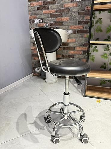 salon dolab: Təkərləri olan tənzimlənən salon oturacağı - Peşəkar salon və — 1