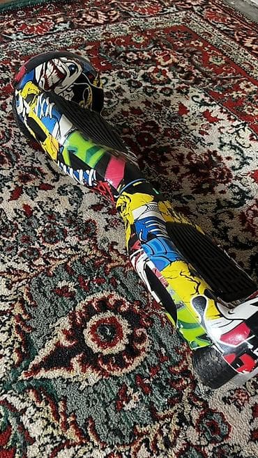 Rəngarəng “graffiti” dizaynlı hoverboard (self-balance skuter) coxdan — 2