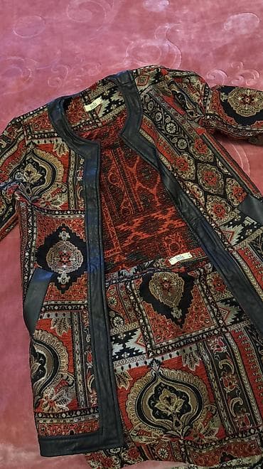 qırmızı kupalnik: Yenidir,100azn alınıb 70-80arası satılır — 4