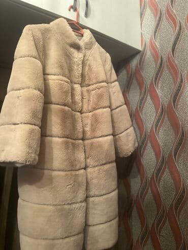 женские шубы из бобра: 100azn
Kürk palto
Banderas
250ə alınıb az geyinilib — 3
