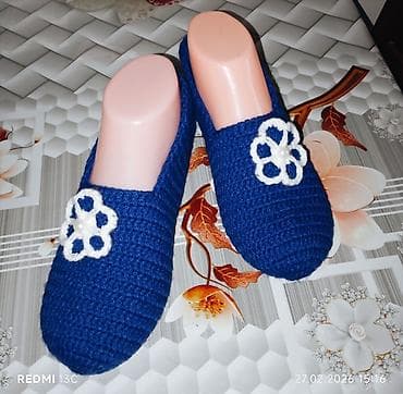 Əl işi toxunma ev tuflisi - Material: yumşaq akril ip, toxunma