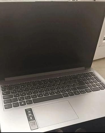 Lenovo: Lenovo noutbuk – gümüşü korpus, tam ölçülü klaviatura (rəqəm bloku — 2