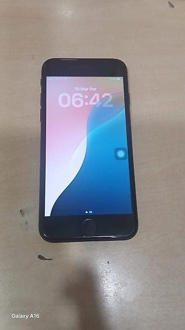 IPhone SE 2020, 128 GB, Qara, Barmaq izi