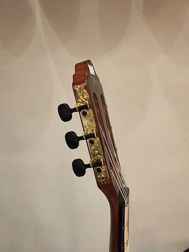 sitki: Classical guita model:valencia vc262csb top: sitka spruce — 4