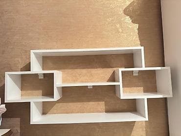 istolar: Ağ rəngdə iş/oxu masası və divar rəfi dəsti - Material: laminat/MDF — 2