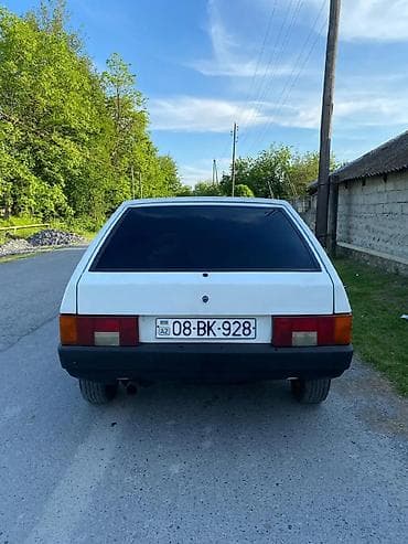 vaz 2107 starter: Vaz 2109 “Samara” – ağ rəngli, 5 qapılı hetçbek. Əsas xüsusiyyətlər — 2