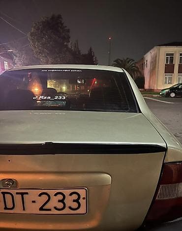 mercedes disk r16: Opel Vectra: 1.8 l | 1997 il 250000 km Sedan — 3