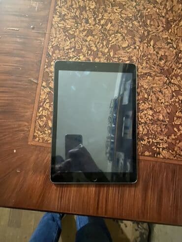 ipad 7th generation qiymeti: Б/у Apple iPad 7 (2019), 9,7", 64 ГБ, Самовывоз — 2
