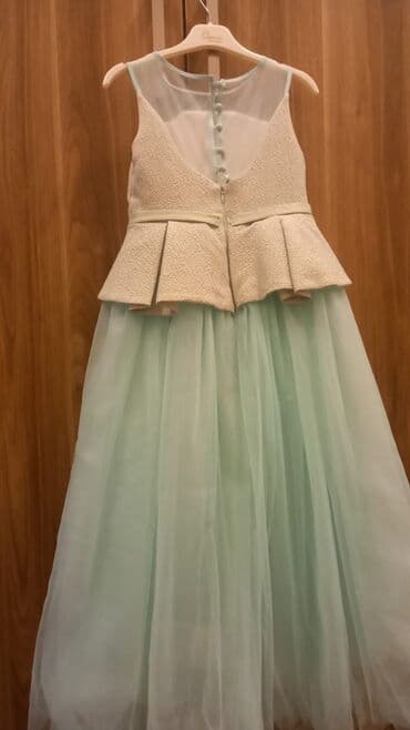 uşaq donu: Uşaq üçün alınıb cəmi 2dəfə geyinilib tədbirə. Ondan sonra istifadə — 2