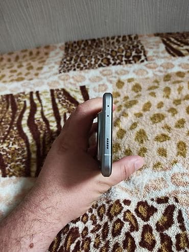 htc one m7 802w dual sim silver: Honor Magic 7 Pro, 512 GB, rəng - Gümüşü, İki sim kartlı — 4