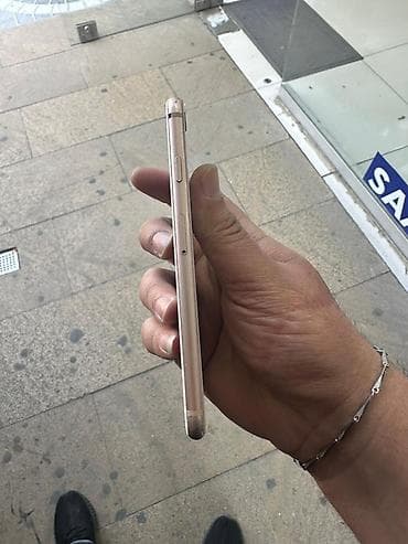 IPhone 8, 64 GB, Qızılı, Qırıq