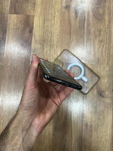 iphone iks: IPhone 11 Pro Max, 64 GB, Qara, Zəmanət, Simsiz şarj, Face ID — 3