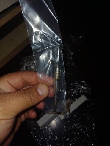 220 mator: Dizel mühərriklər üçün qızdırıcı şam (glow plug). Xüsusiyyətlər: - — 1