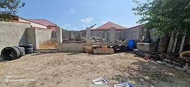 20 ci sahe ev: Satılır: həyət evi və əlavə tikili - İki mərtəbəli ağ rəngli həyət — 6