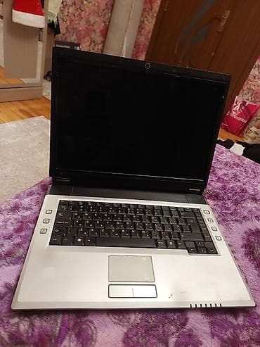 Huawei: Klassik dizaynlı noutbuk - Ekran: təxminən 15–17 düym, parlak panel — 1