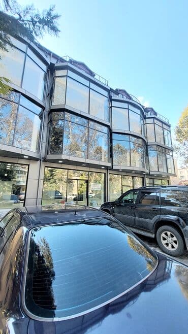 qəbələ kirayə evlər günlük: İcareye verilir. Göyçay ş. tam mərkəzdə çox əla yerdə 3 mərtəbə + — 2