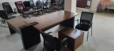 Ofis mebeli 1500azn. Elave arxa ucun boyuk şkaf, 2eded shekilde