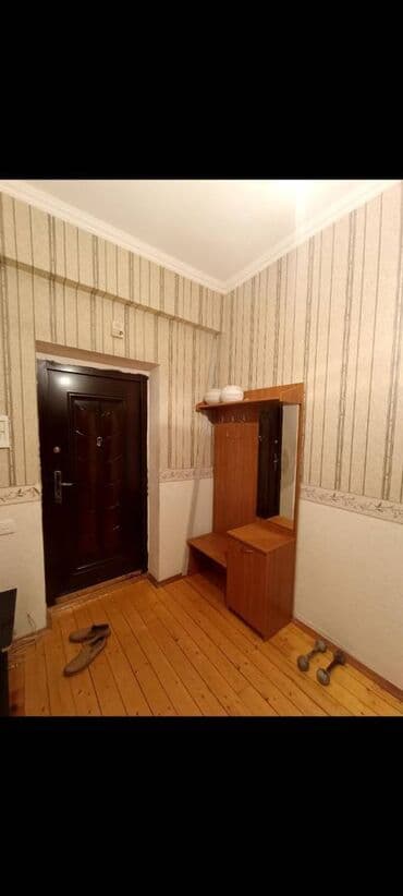 kiraye ev qarayevde: Xətai metrosunun çıxışında 13 mertebeli binanın 3-cü mərtəbəsində — 3