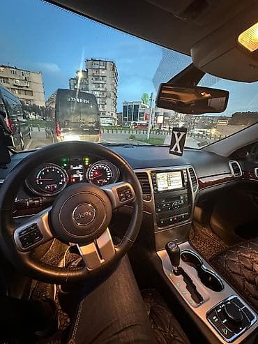 Jeep Grand Cherokee: 3.6 l | 2012 il 93500 km Ofrouder/SUV — 8