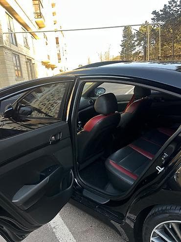 balans matic: Hyundai Elantra: 1.6 l | 2017 il Sedan — 10