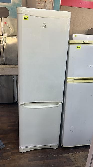 Indesit iki qapılı soyuducu - Aşağıda dondurucu, yuxarıda soyuducu