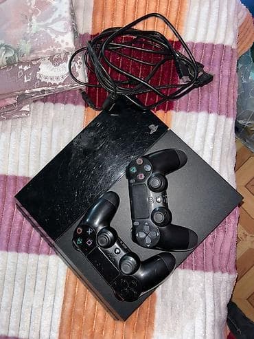 ps4 controller: Plesteyşın 4 satılır iki pultla bir yerde 350 azn satılır.Heç bir — 1