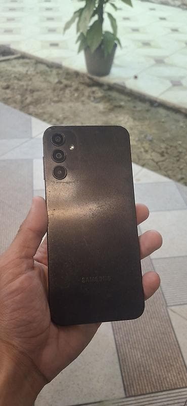 iphone 4 s: Samsung Galaxy A14 — 4