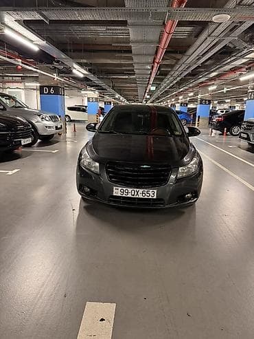 chevrolet cruze qalofka: Chevrolet Cruze sedan – tünd boz rəng, 4 qapı, AZ nömrə nişanı — 4