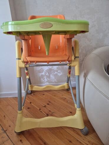 friso vom 800 qr qiymeti: Uşaq yemək kreslosu - Rəng: narıncı oturacaq, yaşıl stol üstü — 1