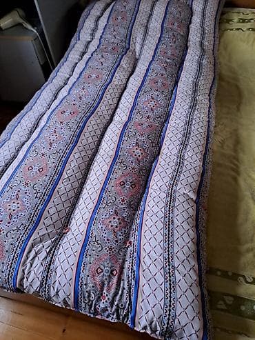 Süni güllər: Böyüklər üçün Yeni Yun Döşək — 1