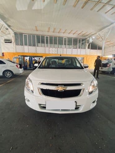 опель зафира а: Chevrolet Cobalt sedan – ağ rəng. Əsas xüsusiyyətlər: - Kuzov: 4 — 3