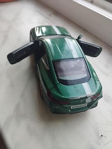 e46 bmw: Model avtomobil – BMW M8 Competition (oyuncaq/kolleksiya modeli) - — 5