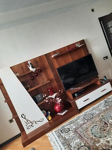 kitab refi: Qonaq otağı üçün mebel dəsti Tərkib: - TV stendi və divar rəfli — 2