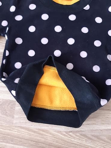 körpə: Körpə uşaqlar üçün üst geyimi. Qalındı. Papagı da var. 2-3 yaş — 6