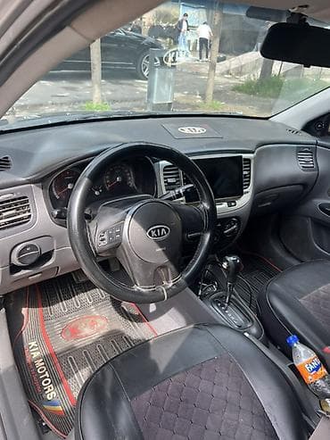 kia serato 2008: Kia Rio: 1.4 l | 2010 il Sedan — 7
