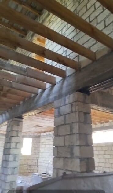 аренда дома на длительный срок: İki mərtəbəli daş konstruksiyalı fərdi yaşayış evi - Fasad: tam daş — 4