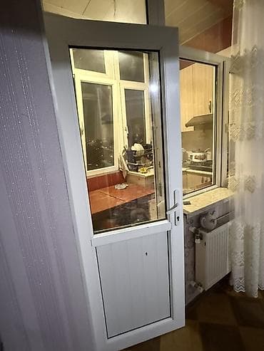 Tavan: Plastik balkon qapısı və pəncərə dəsti - Material: ağ PVC (plastik) — 2