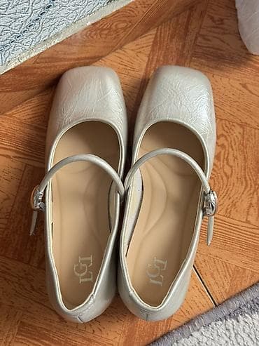 qadın ayaqqabı: Rəng - Gümüşü, Yeni — 1