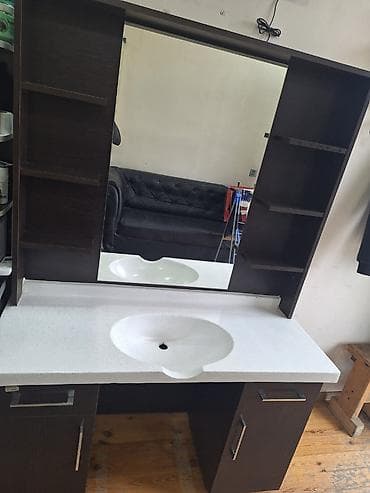 Пуфики: Bərbər ləvazimatı təzə kimi qalıb yenisi alındığı üçün satilir — 2