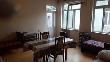 bakıda tələbələr üçün kirayə evlər: 60 kv. m, 1 otaqlı — 3