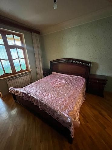 sederek is: Klassik üslubda tam yataq otağı dəsti Komplekt tərkibi: - 2 nəfərlik — 2