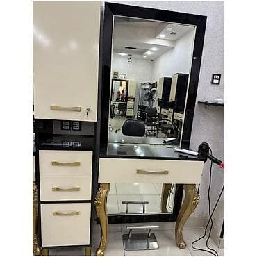 dirnaq stolu gence: Salon guzgusu +tunba birge 130 azn.Unvan ehmedli (Gulu) — 1