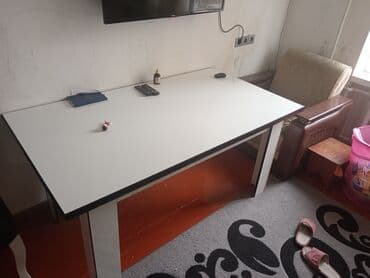 вид цветов: Компьютерный стол, Нераскладной, Прямоугольный стол — 3