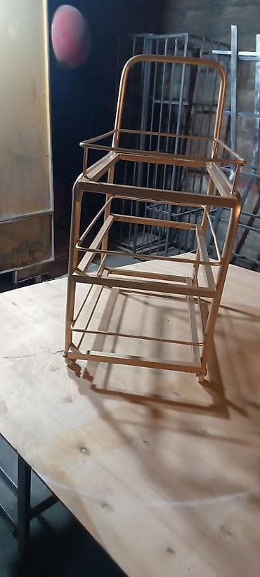 stellaj nədir: Metal çərçivəli çoxmərtəbəli servis/çəkməcə rəfi - Material: metaldan — 1