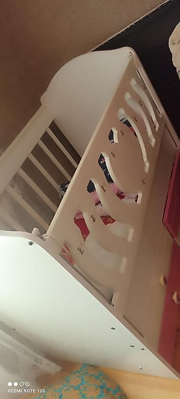 Qız üçün, İşlənmiş, Dördbucaq, Beşik, Dəst ilə, Matras ilə, Yellənmə mexanizmsiz — 2