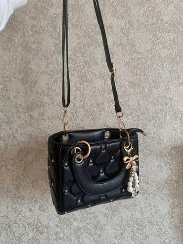 narkotik etir kisi ucun: Çanta dəsti, Prada — 30